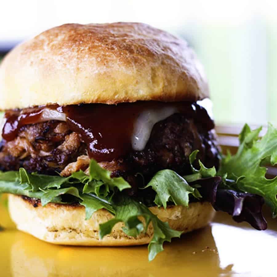 Grill the Best Filthy Burger: Tips for Pulled Pork, Beef, and Bacon Perfection